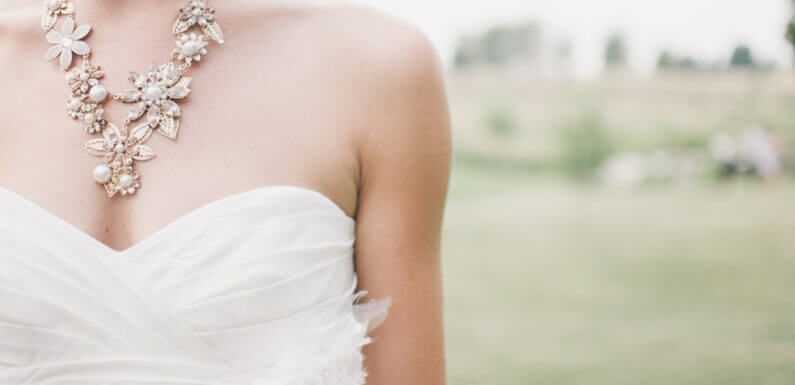A Must Have Wedding Accessories Checklist for Every Bridal