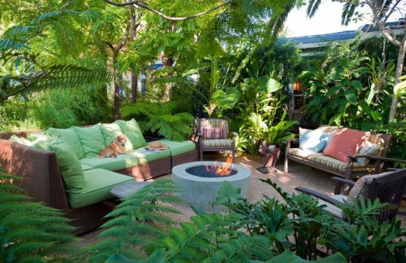 7 Backyard Decoration Ideas To Spruce Up Your Garden