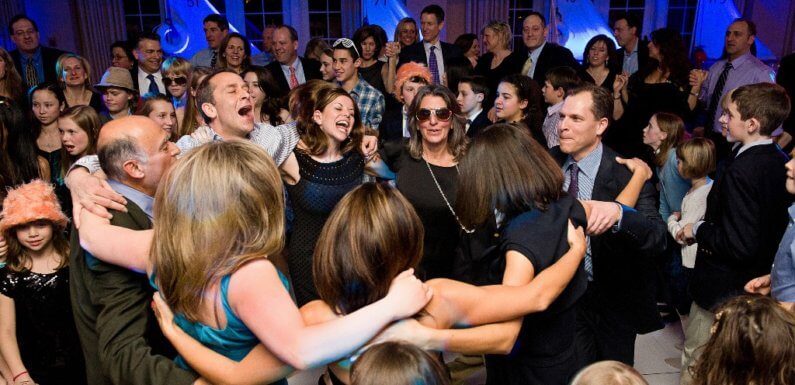 A Guest’s Guide to Attending a Bar Mitzvah Write For Us