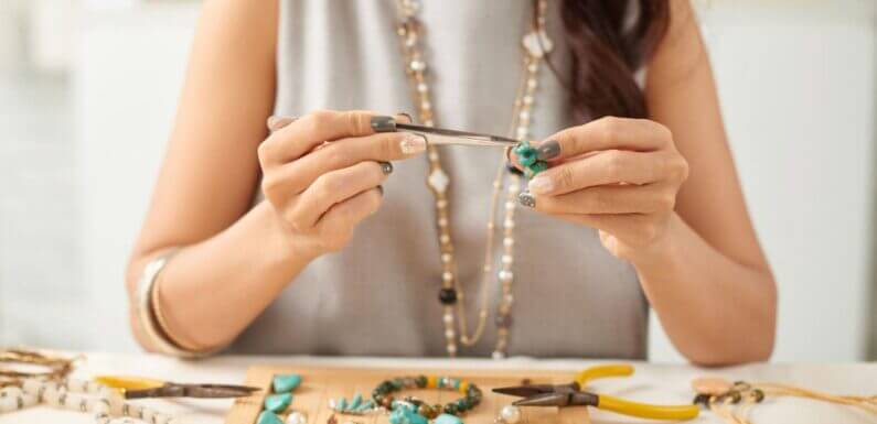 5 Reasons why Gemstone Jewelry is Important to Women
