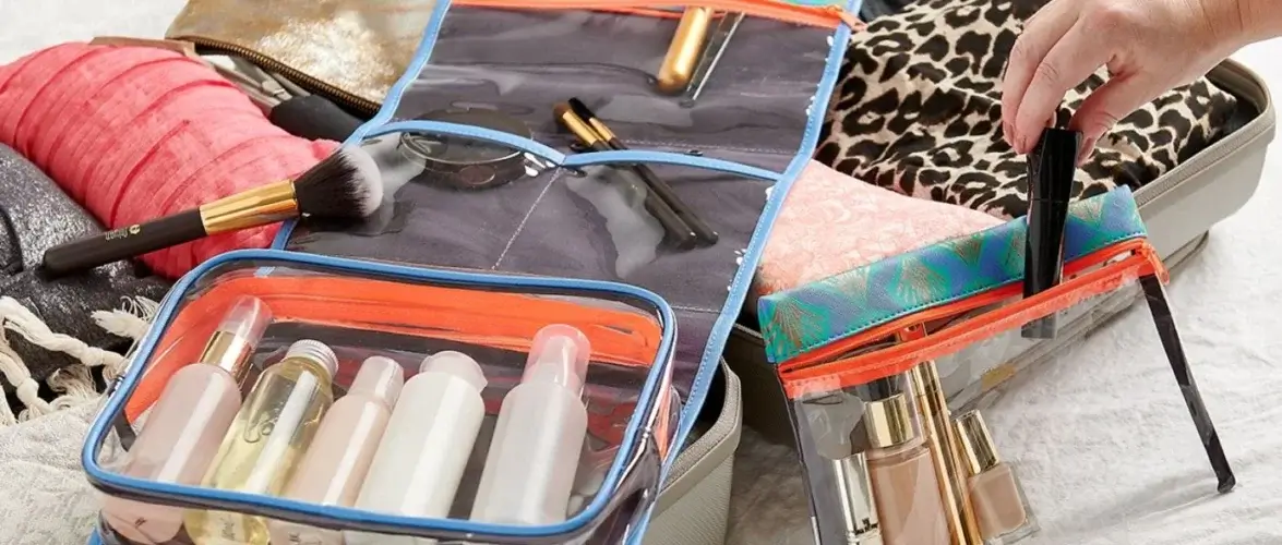 What Makeup Products To Pack When You Travel