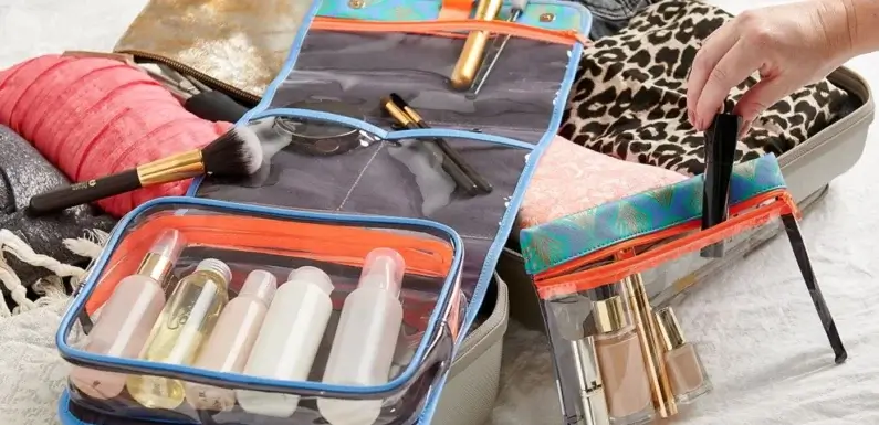 What Makeup Products To Pack When You Travel